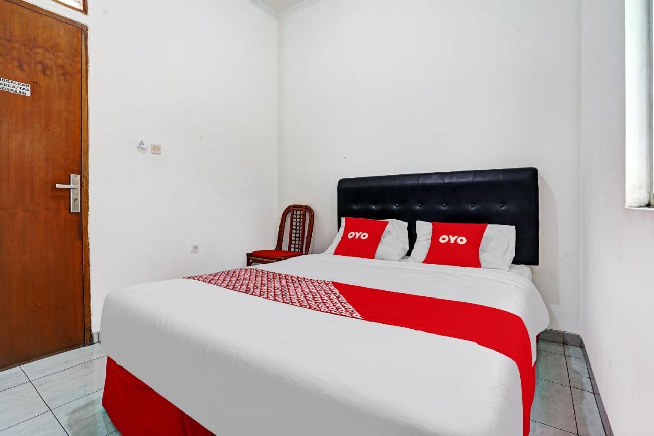 Oyo 1932 Srimahi Residence Bandung Eksteriør bilde
