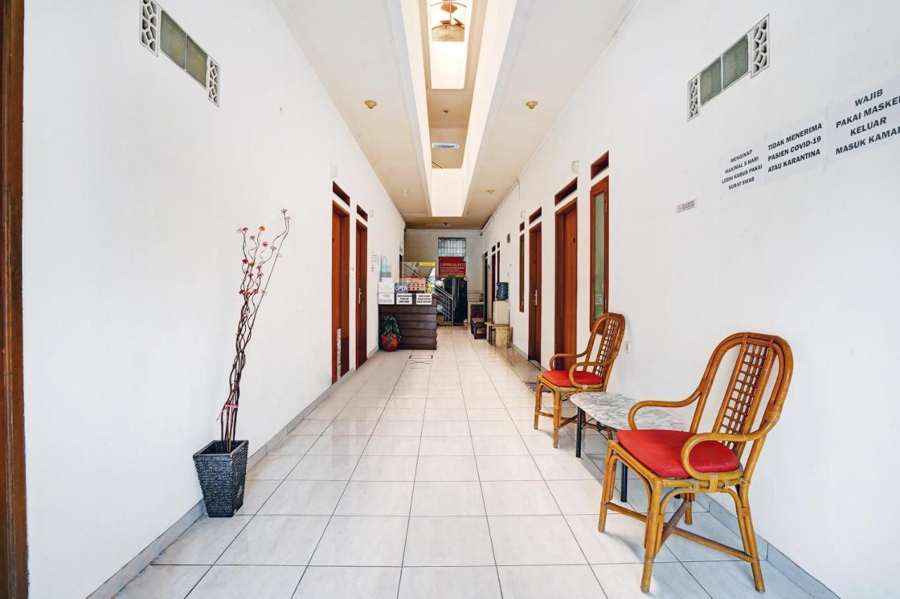 Oyo 1932 Srimahi Residence Bandung Eksteriør bilde