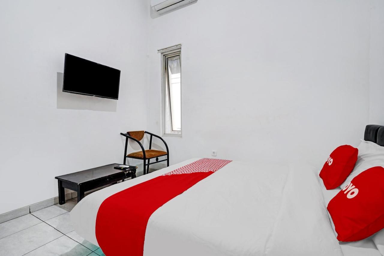 Oyo 1932 Srimahi Residence Bandung Eksteriør bilde