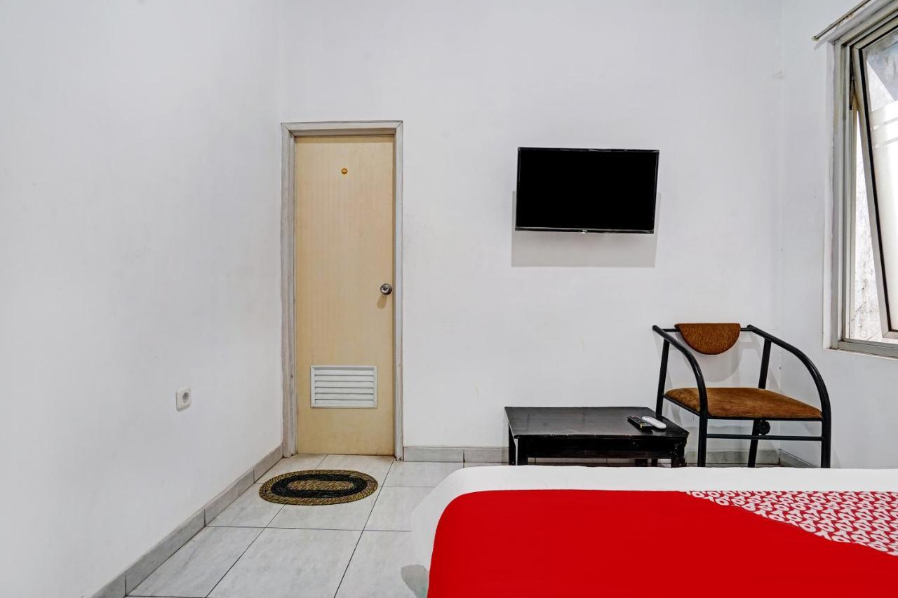 Oyo 1932 Srimahi Residence Bandung Eksteriør bilde